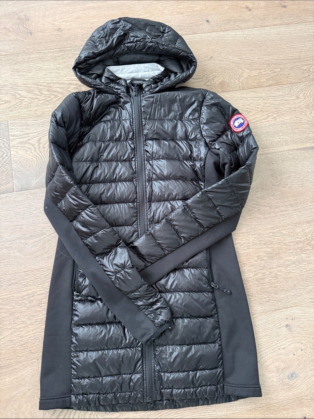 Canada Goose Hybridge lite Hooded Jacket Women's Black Puffer Medium